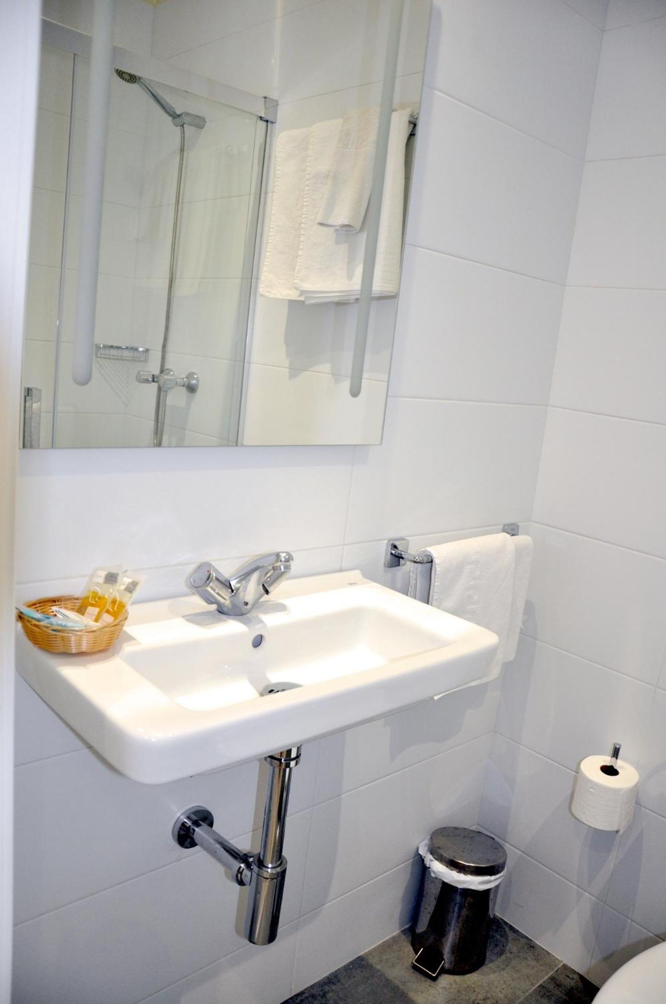 גונדומר Hostal Paz מראה חיצוני תמונה